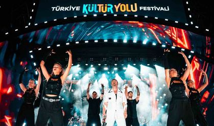 Kültür Yolu Festivali’nde Murat Dalkılıç sahne aldı