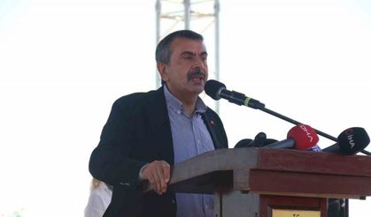 Bakan Tekin: "Milli ve yerli bir müfredat sistemi oluşturduk"