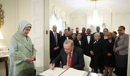 Cumhurbaşkanı Erdoğan, Blair House çalışanlarıyla hatıra fotoğrafı çektirdi