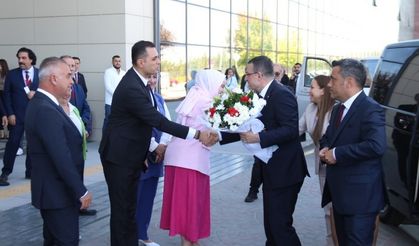 Kamu Hastaneleri Genel Müdürü Dr. Usta, Eskişehir Şehir Hastanesi’ni ziyaret etti