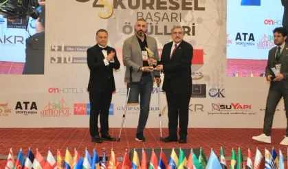 Yılın Gazetcisi Ödülü Filistinli Gazi Gazeteci Sami Şahade