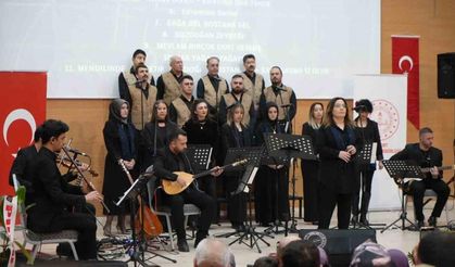 Bayburt’ta öğretmenlerden türkü ziyafeti