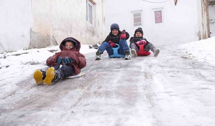 Bayburt'un süper abileri: Dik yokuş pist oldu, kardeş sevgisi soğuğu unutturdu