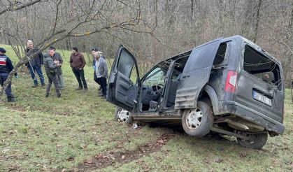Yoldan çıkan araç 60 metrelik uçuruma yuvarlandı: 1 ölü, 2 yaralı