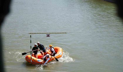 Rafting Şampiyonası'nın ikinci gününde slalom yarışları yapıldı