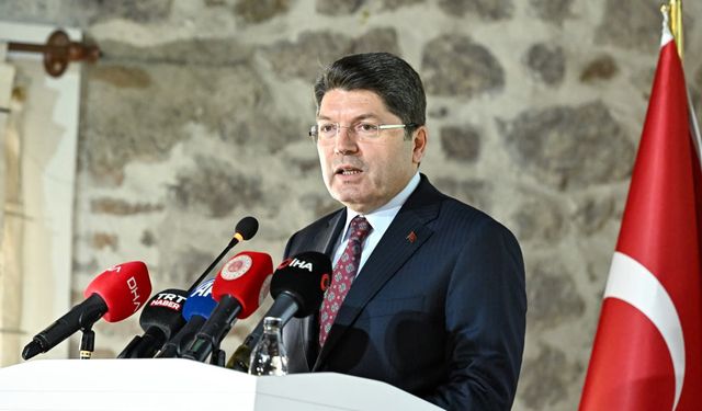 Hazreti Muhammed’in karikatürünü yayınlayan Leman dergisine soruşturma