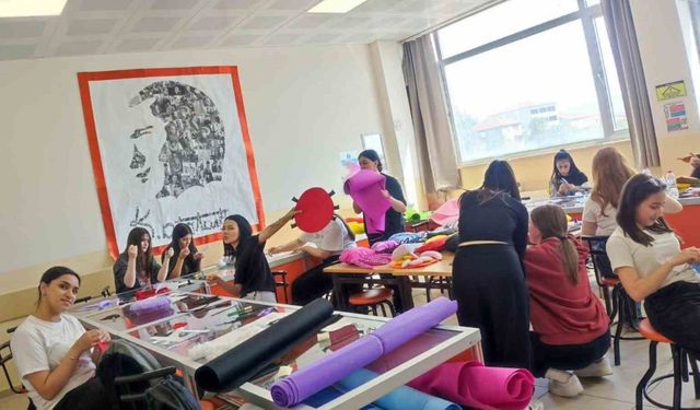 Bir oyuncak bin umut: Akdenizli öğrenciler depremzede çocukların hayallerine dokundu