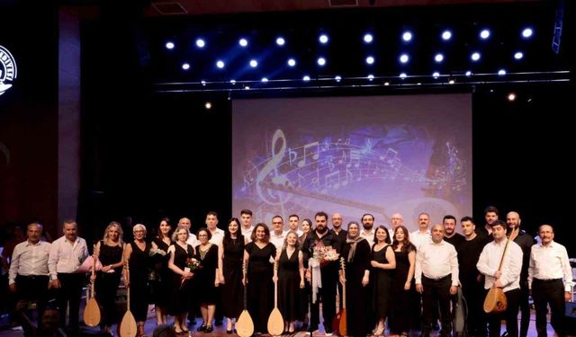 Atakum’da "Bağlama Dinletisi ve Solistler Geçidi"
