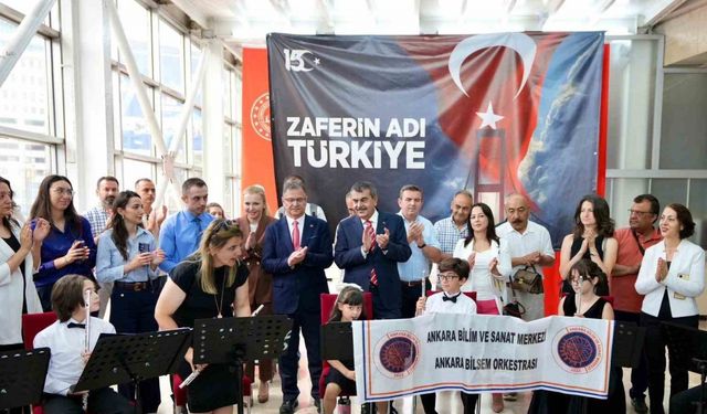 Bakan Tekin: "‘LGS’den pis koku geliyor’ diyorlar, o koku CHP’li belediyelerin rüşvetle yargılandıkları sürecin içerisinden geliyor"
