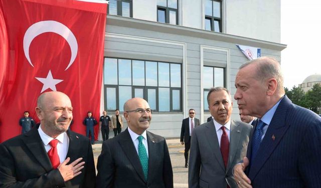 Cumhurbaşkanı Erdoğan: "Devletine ihanet edenler, milletine kurşun sıkanlar, ruhunu 1 dolara satan alçaklar bunun bedelini mutlaka ödeyecekler"
