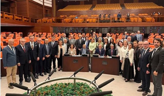 Meclis tatile girdi milletvekilleri fotoğraf çektirdi