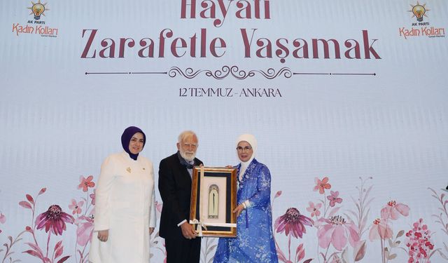 AK Parti Kadın Teşkilatından Anlamlı Buluşma: “Hayatı Zarafetle Yaşamak”