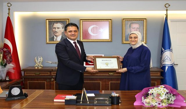 Şükran Yılmaz mazbatasını aldı