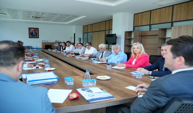 Ortahisar Belediye Başkanı Ahmet Kaya, engelli dernekleriyle biraraya geldi