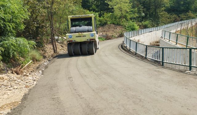 Ortahisar'da yol seferberliği aralıksız sürüyor