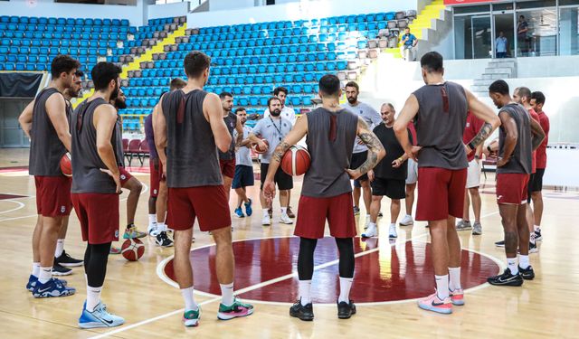 Basketbol takımı, yeni sezon hazırlıklarına  yaptığı antrenmanlarla devam ediyor