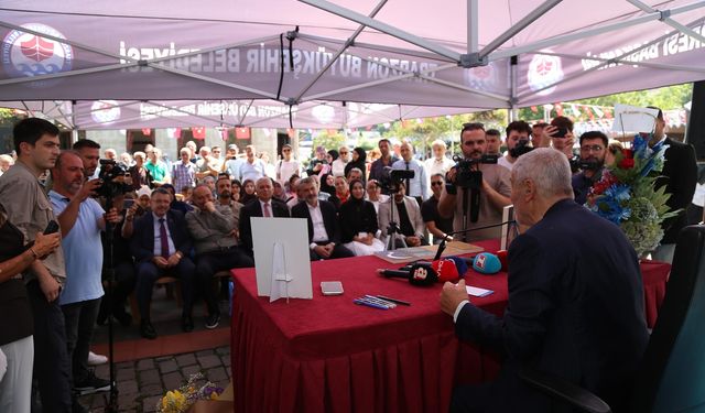 Sadık Albayrak Trabzon’da okurlarıyla buluştu