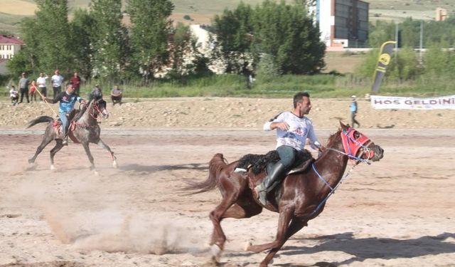 Bayburt’ta ’Atlı Cirit İl Birinciliği Müsabakaları’ bugün başlıyor