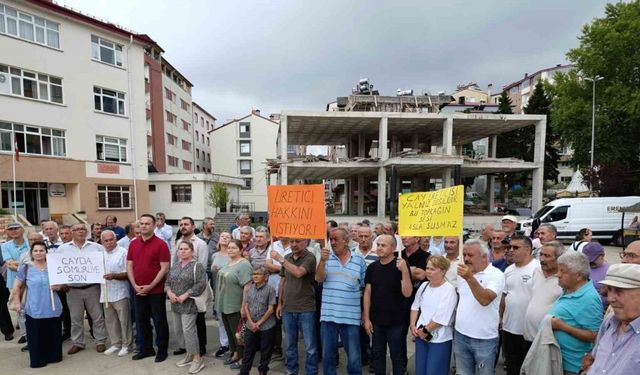 Eynesil’de çay üreticilerinden tepki: "ÇAYKUR üreticiyi özel sektörün insafına bıraktı"