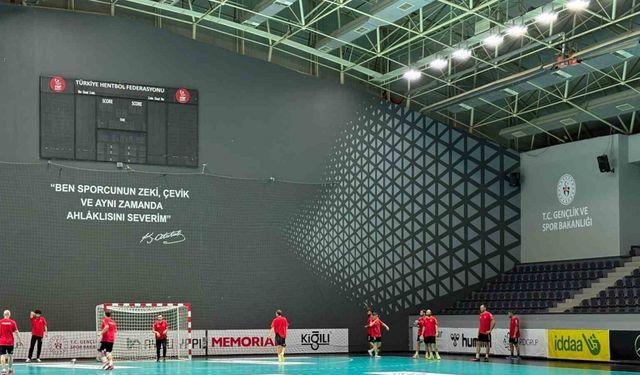 İşitme Engelliler A Milli Erkek Hentbol Takımı, olimpiyat hazırlıklarını sürdürüyor