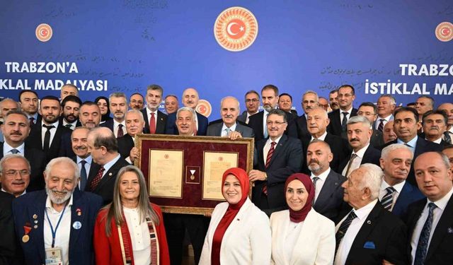 Trabzon’a İstiklal Madalyası verilmesi töreni