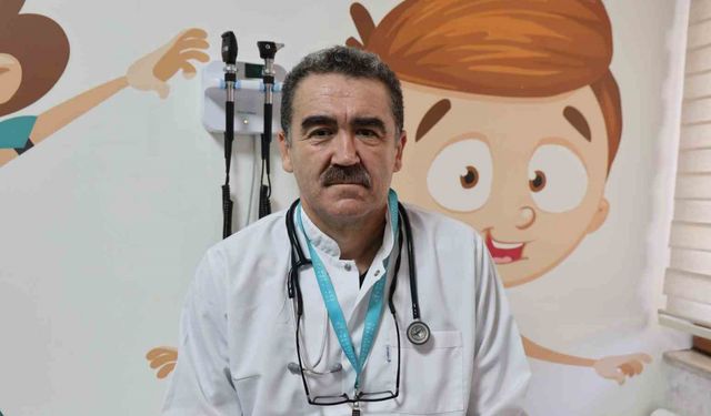 Uzm. Dr. Çoban: "Eller, akan bir suda sabun eşliğinde en az 20 saniye yıkanmalıdır"