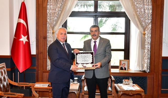 Milli Eğitim Bakanı Yusuf Tekin Trabzon Valiliğini ziyaret etti