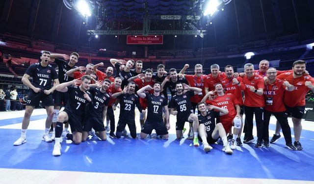 A Milli Erkek Voleybol takımı, namağlup son 16 turuna yükseldi