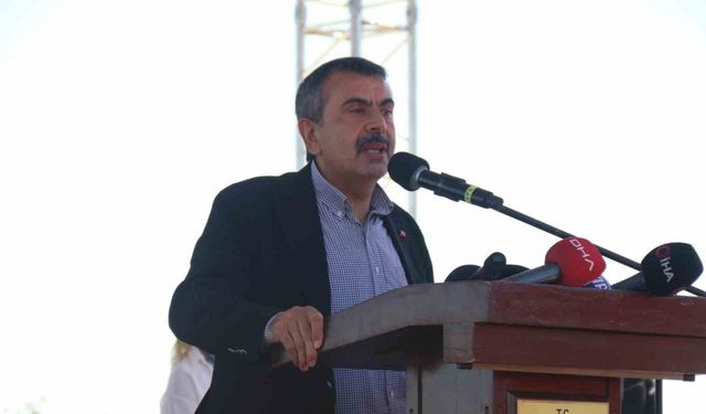 Bakan Tekin: "Milli ve yerli bir müfredat sistemi oluşturduk"