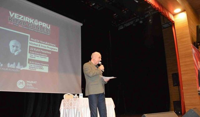 Nurullah Genç: "Yola çıkın ama yoldan çıkmayın"