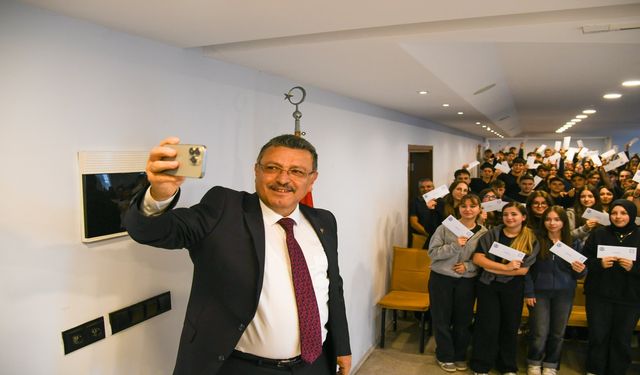 Büyükşehir'den dijital eğitim desteği