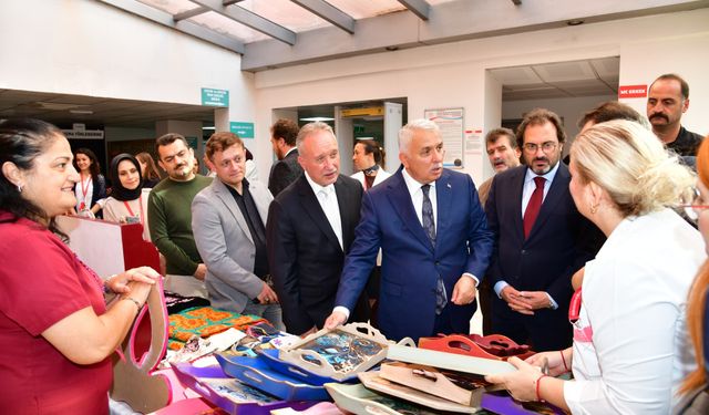 Vali Aziz Yıldırım AMATEM El Sanatları Sergisini ziyaret etti
