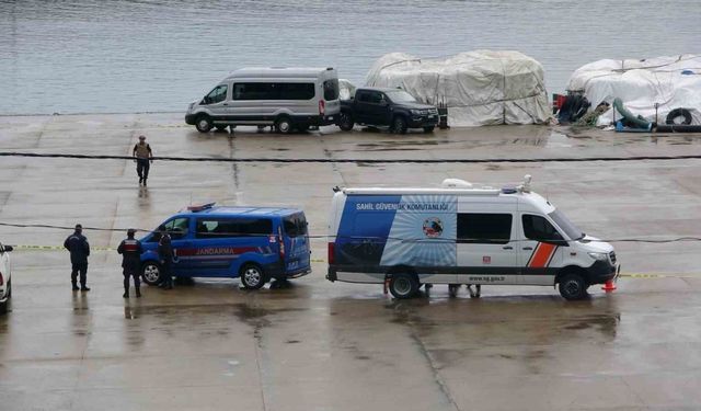 Çarşıbaşı'nda bulunan insansız deniz aracını imha etme çalışmaları başladı