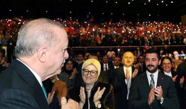 Adil Karaismailoğlu: “Teşkilatımız, milletimizden aldığı güçle siyasetimizin hayat damarını temsil ediyor”