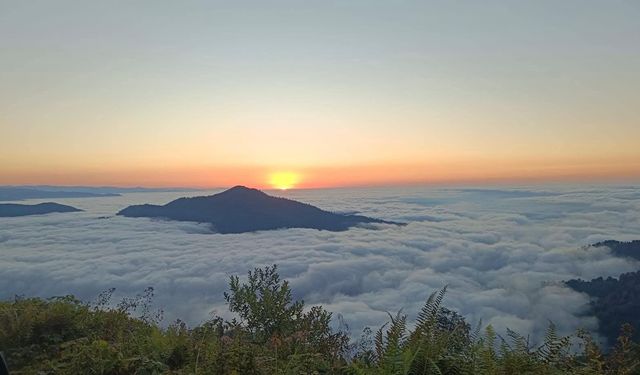 Büyük Harman Yaylası’ndan mest eden sis denizi manzaraları