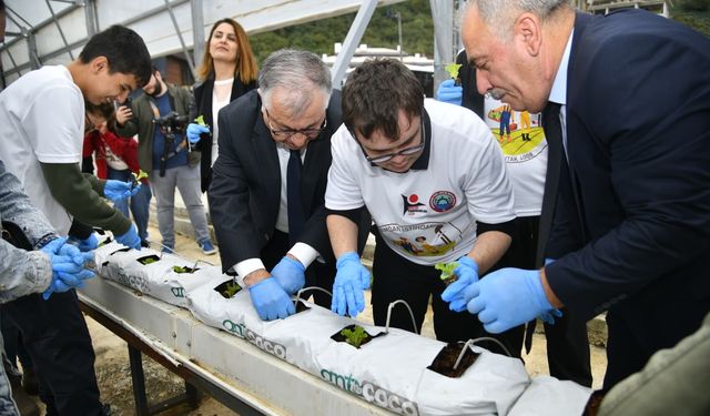 Özel Bireyler,Tübitak Projesi kapsamında En Mutlu Köy'de staj yapıyor