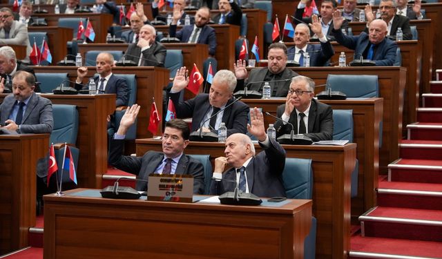 Zorlu,Büyükşehir'in 2026 yılı gelir tarifesini değerlendirdi