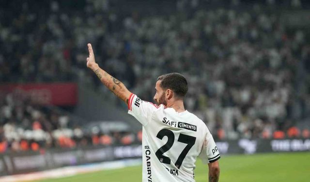 Beşiktaş: "Rafa Silva, ailesi ve menajeriyle görüşmek üzere 15 Kasım’a kadar izin istedi"