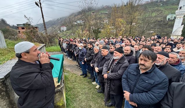 Arka koltuktan direksiyona geçti, bir gencin ölümüne neden oldu