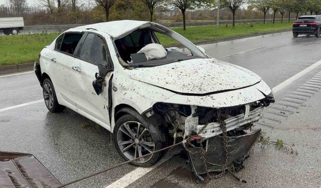 Otomobil takla attı: 3 yaralı