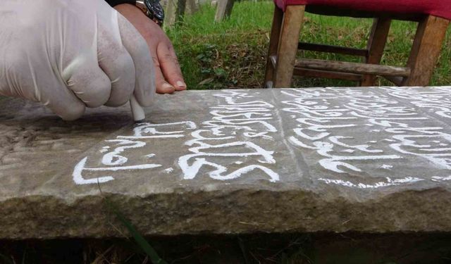 Trabzon’da tarihî mezar taşları karekodla dijital kayıt altına alınıyor