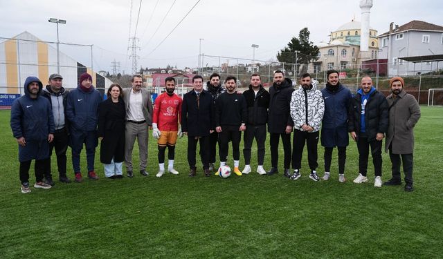 Fenomenler burs için sahaya çıkıyor