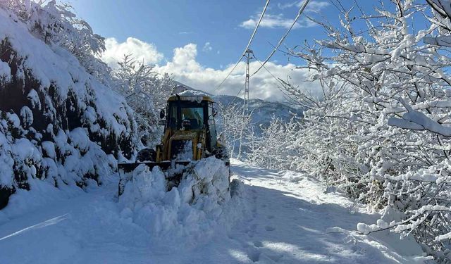 Akçaabat'ta karla mücadele