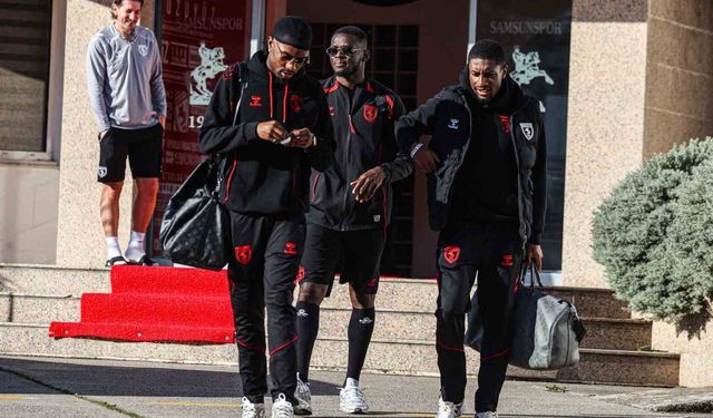 Samsunspor, Süper Kupa yarı finali için Adana'ya gitti