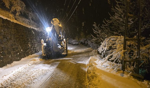 Karla mücadelede ekipler sahada