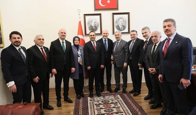 AK Parti Trabzon Teşkilatı’ndan bakanlara ziyaret