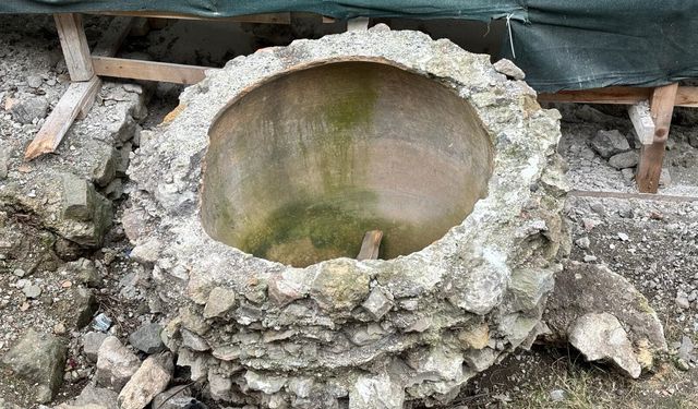 Trabzon'da zeminin 8 metre altından 'dere limanı' çıktı