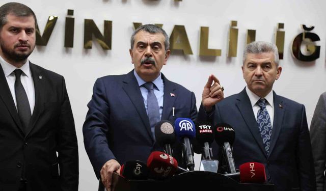 Bakan Tekin: 'Özgür Özel kadar midesi geniş değilim'