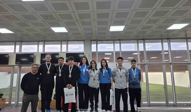 Erzincanlı sporcular Trabzon'daki havalı silahlar müsabakalarına damga vurdu