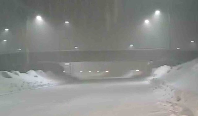 Ovit Dağı'nda kar yağışı etkili oluyor